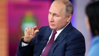 Rusiya prezidenti Vladimir Putin Ukraynaya sülh deyil, təslim olmağı təklif edib