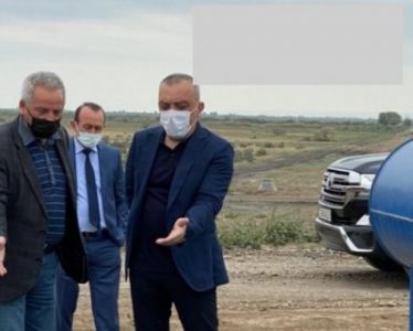 Zaur Mikayılov milyonları Xəlil Göyüşova ÖTÜRÜR - BU DA FAKT!!!