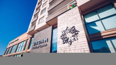 Klinikalar arasında ƏSL SAVAŞ GEDİR... -