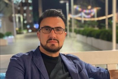 “Qadın müğənni mənə deyir ki, saxta səhifələrdə xoşuna gəlməyən həmkarlarını söyür” “Qadın müğənni mənə deyir ki, saxta səhifələrdə xoşuna gəlməyən həmkarlarını söyür”
