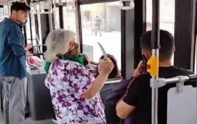 Əlibıçaqlı qadın avtobusda təşviş yaratdı - Saxlanıldı-Video-Yenilənib