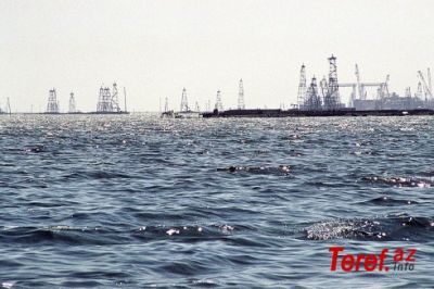 Rəhbərlik  qara fəhlə ilə bir gəmidə getməyiyi özünə sığışdırmır? -