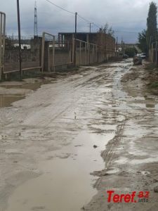 Bakıda keçilməz küçələr, batan yollar, ümidsiz sakinlər...