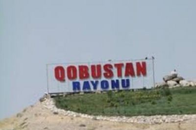 Qobustan rayonunda yerləşən 7 – saylı yol istismarı MMC direktoru 70 yaşlı Əlikram Cavadov 30 ildən artıq müddət ərzində dövlət büdcəsini talamaqla məşğuldur .
