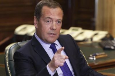 Medvedev Belqoroda hücumu “Banderanın əclaflarının qanlı cinayəti” adlandırdı