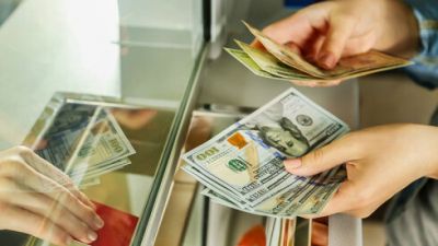 Mərkəzi Bankın dollar ehtiyyatları azaldı –