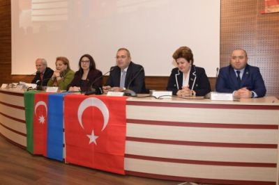 Türkiyənin paytaxtı Ankara şəhərində Xocalı soyqırımının 33-cü ildönümü ilə əlaqədar “Dinməyən ağrı: Xocalı soyqırımı” adlı beynəlxalq simpozium keçirilib.