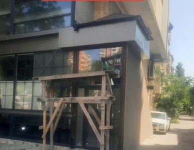 Nəsimi rayonunda qanunsuz tikinti-Hansı məmur səkinin zəbt olunmasına icazə verib?  VİDEO/FOTO