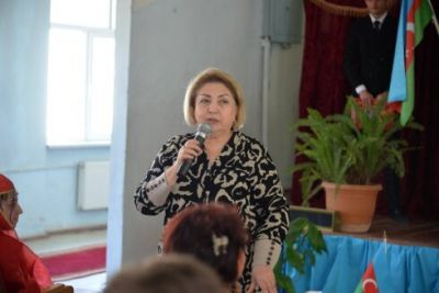 Sumqayıtda “Son zəng” də məktəb direktoru Fəridə Cəlilova məzunları təhqir edib, qovdu- Video